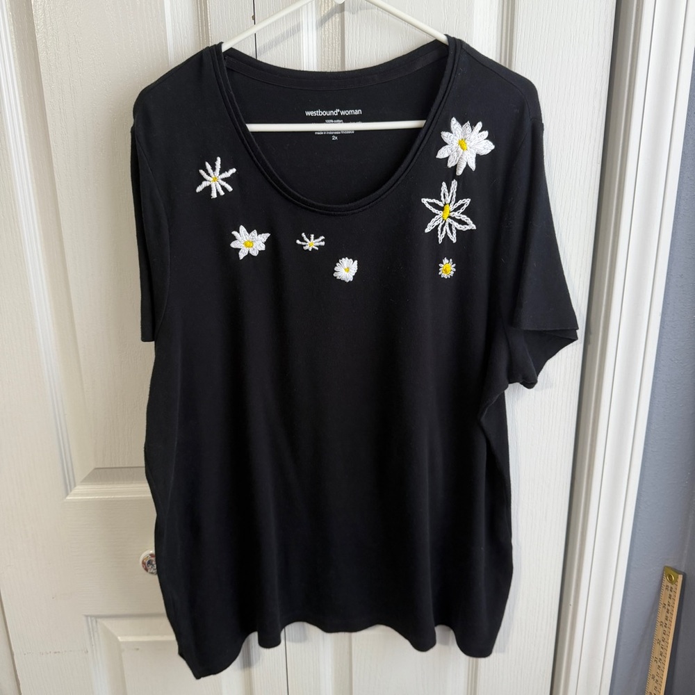 Westbound‎ black short sleeve embroidered floral size 2X